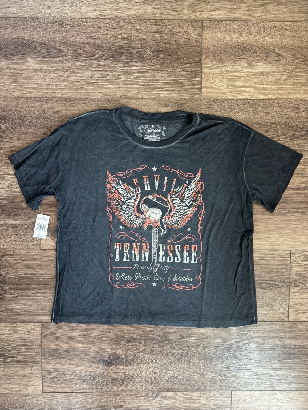 ⭐️NWT⭐️ Nashville Blended Clothing Inc. Vintage-Style Graphic Cropped Shirt